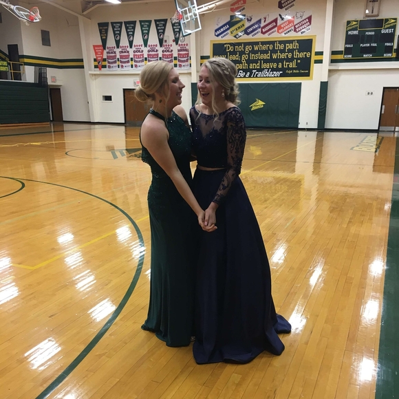 Meet your Posher, Leigha - Picture 1 of 1